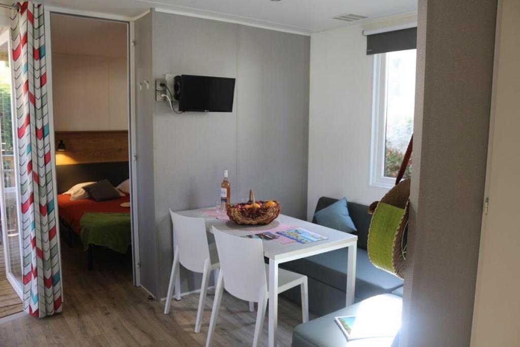Camping Parc Mogador Sanary-sur-Mer Esterno foto